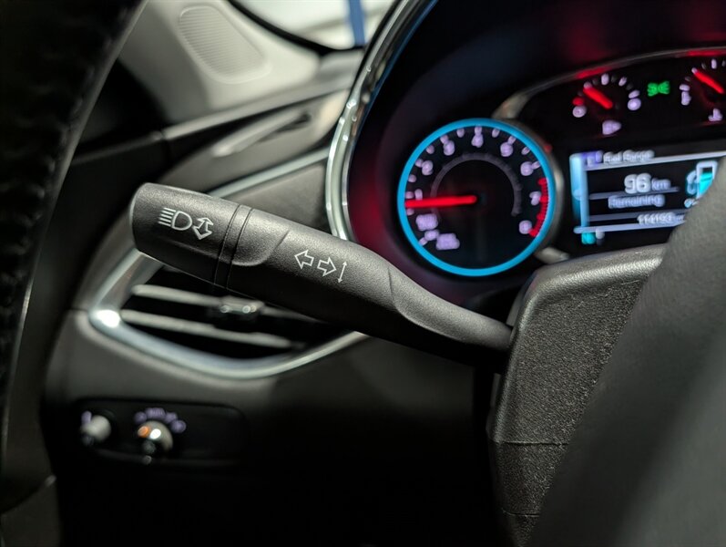 2017 Chevrolet Malibu LT - Photo 27 - Calgary, AB T2B 2Y9