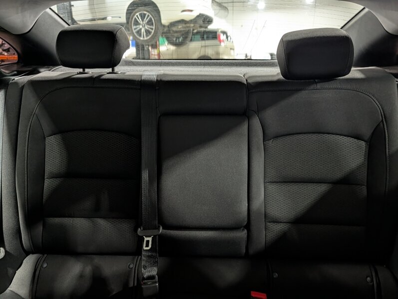 2017 Chevrolet Malibu LT - Photo 33 - Calgary, AB T2B 2Y9