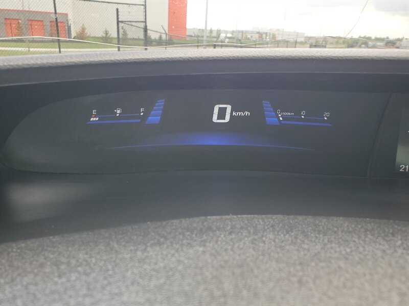 2015 Honda Civic Touring - Photo 16 - Calgary, AB T2B 2Y9