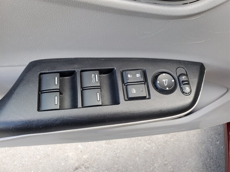 2015 Honda Civic Touring - Photo 9 - Calgary, AB T2B 2Y9
