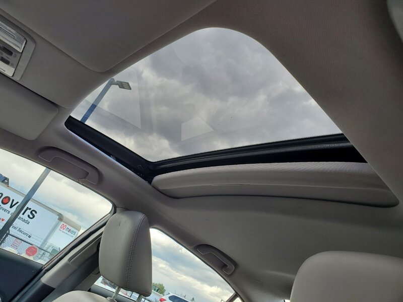 2015 Honda Civic Touring - Photo 38 - Calgary, AB T2B 2Y9