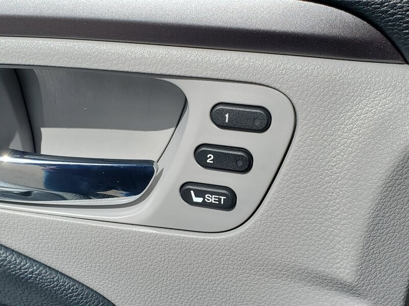 2020 Honda Pilot EX-L w/Navi - Photo 10 - Calgary, AB T2B 2Y9