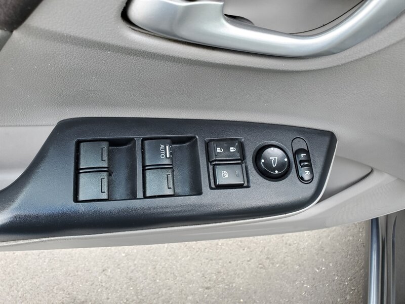 2012 Honda Civic EX - Photo 9 - Calgary, AB T2B 2Y9