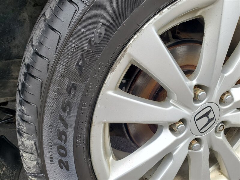 2012 Honda Civic EX - Photo 38 - Calgary, AB T2B 2Y9