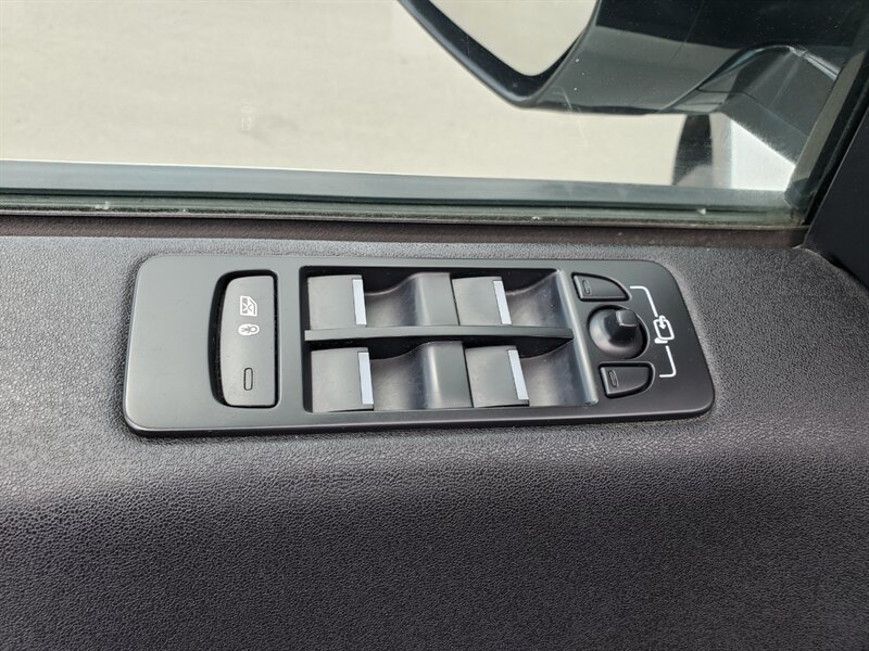 2017 Land Rover Discovery Sport HSE - Photo 9 - Calgary, AB T2B 2Y9