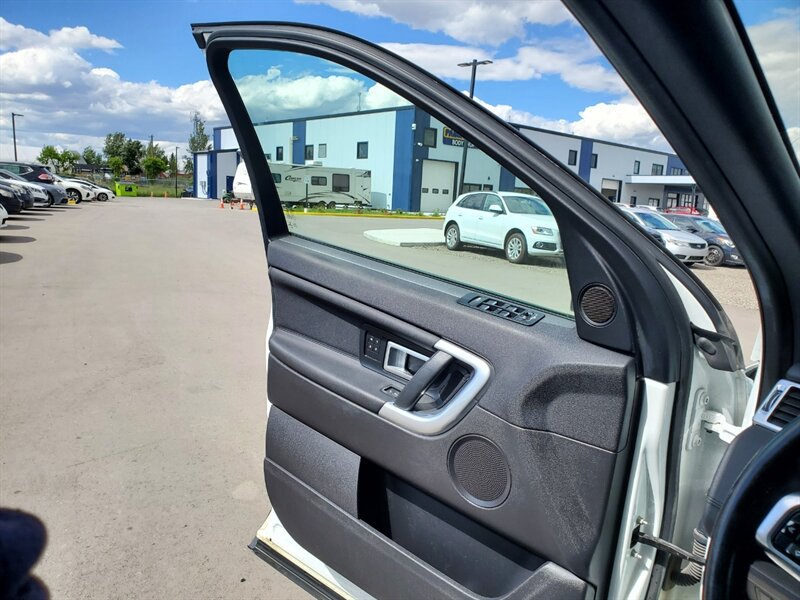 2017 Land Rover Discovery Sport HSE - Photo 16 - Calgary, AB T2B 2Y9