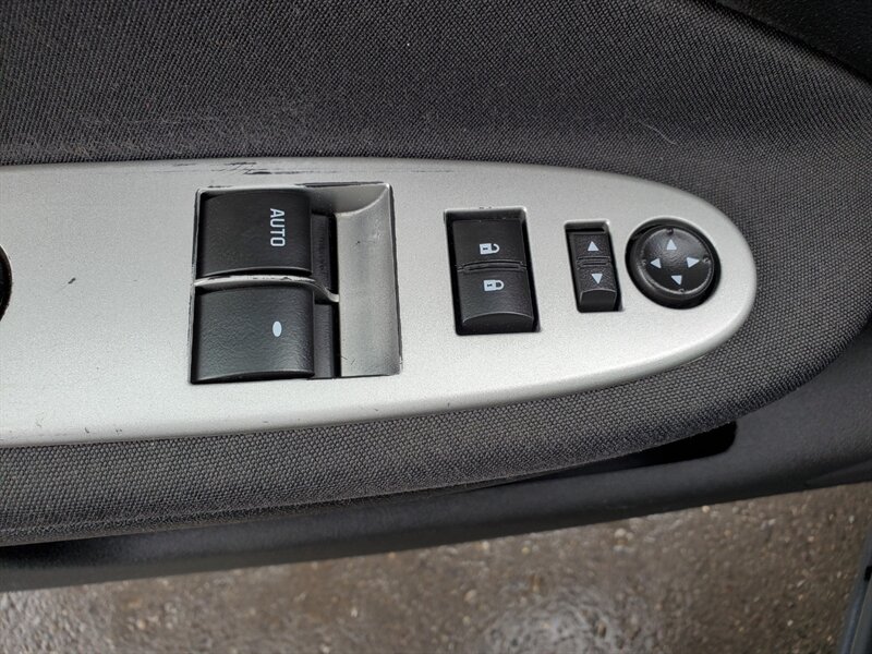 2007 Pontiac G5 - Photo 9 - Calgary, AB T2B 2Y9