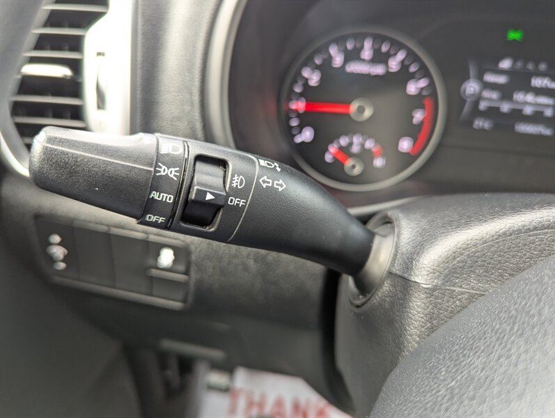 2017 Kia Sportage LX - Photo 17 - Calgary, AB T2B 2Y9