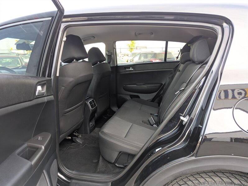 2017 Kia Sportage LX - Photo 29 - Calgary, AB T2B 2Y9