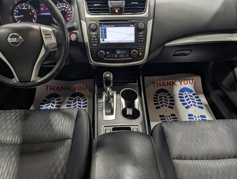 2016 Nissan Altima 2.5 SV - Photo 15 - Calgary, AB T2B 2Y9