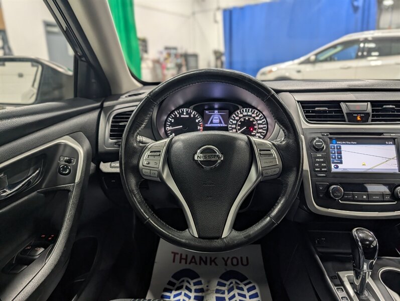 2016 Nissan Altima 2.5 SV - Photo 16 - Calgary, AB T2B 2Y9