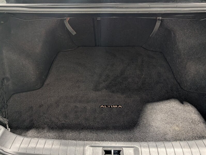 2016 Nissan Altima 2.5 SV - Photo 35 - Calgary, AB T2B 2Y9