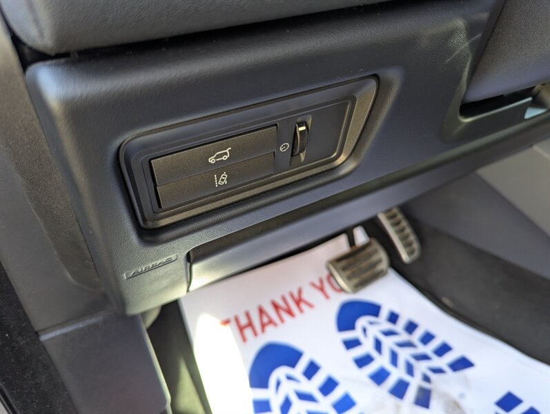 2015 Land Rover Range Rover Evoque Dynamic - Photo 13 - Calgary, AB T2B 2Y9