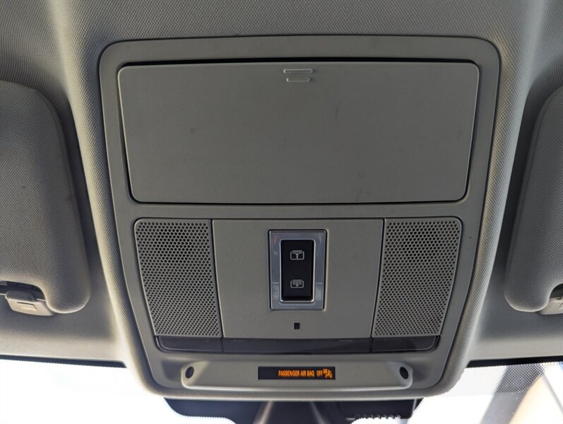 2015 Land Rover Range Rover Evoque Dynamic - Photo 24 - Calgary, AB T2B 2Y9