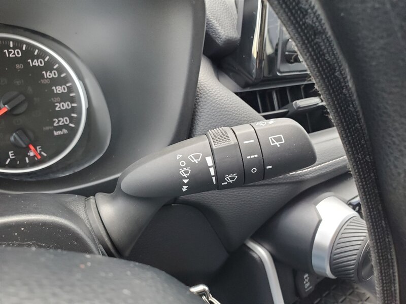2019 Toyota RAV4 LE - Photo 18 - Calgary, AB T2B 2Y9