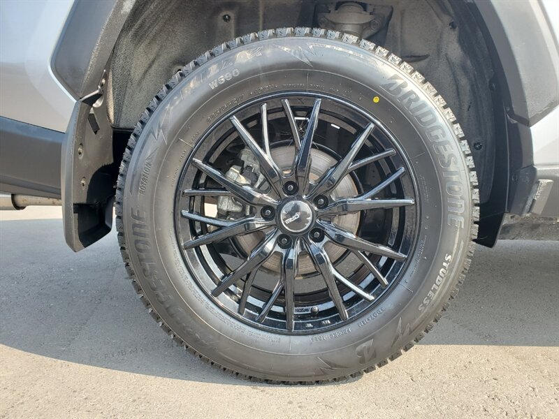2019 Toyota RAV4 LE - Photo 41 - Calgary, AB T2B 2Y9