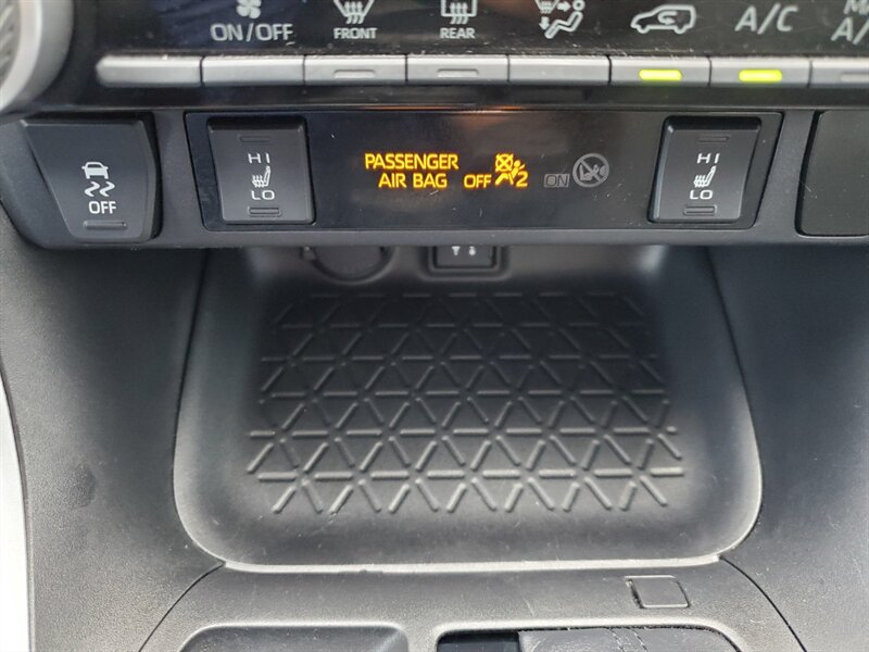 2019 Toyota RAV4 LE - Photo 22 - Calgary, AB T2B 2Y9
