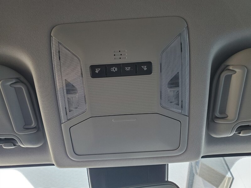 2019 Toyota RAV4 LE - Photo 25 - Calgary, AB T2B 2Y9