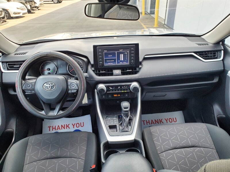 2019 Toyota RAV4 LE - Photo 32 - Calgary, AB T2B 2Y9