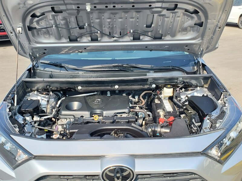 2019 Toyota RAV4 LE - Photo 44 - Calgary, AB T2B 2Y9