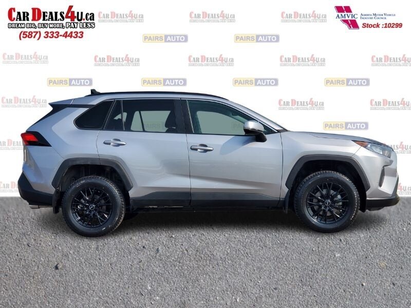 2019 Toyota RAV4 LE - Photo 4 - Calgary, AB T2B 2Y9