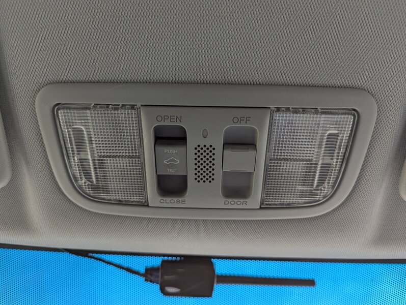 2013 Honda Civic Touring - Photo 29 - Calgary, AB T2B 2Y9