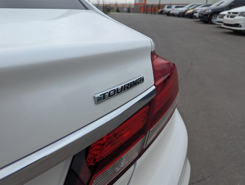 2013 Honda Civic Touring - Photo 42 - Calgary, AB T2B 2Y9