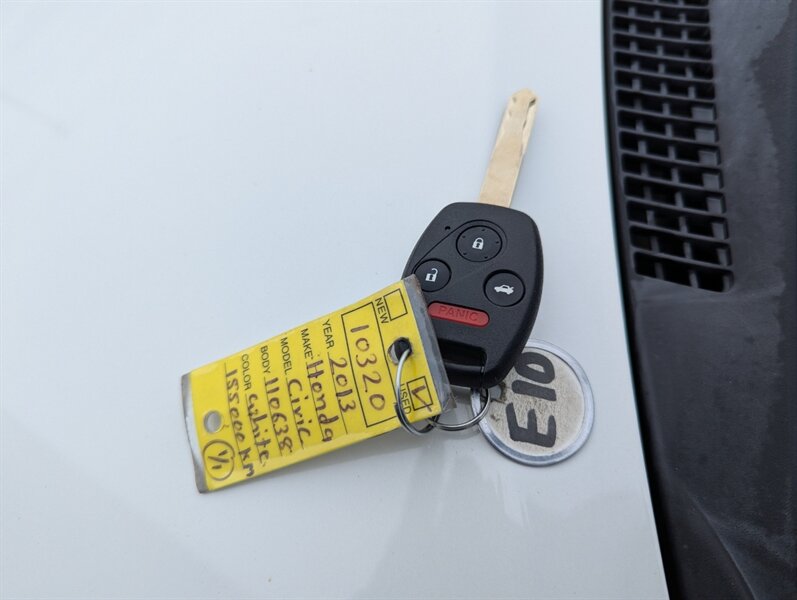 2013 Honda Civic Touring - Photo 7 - Calgary, AB T2B 2Y9