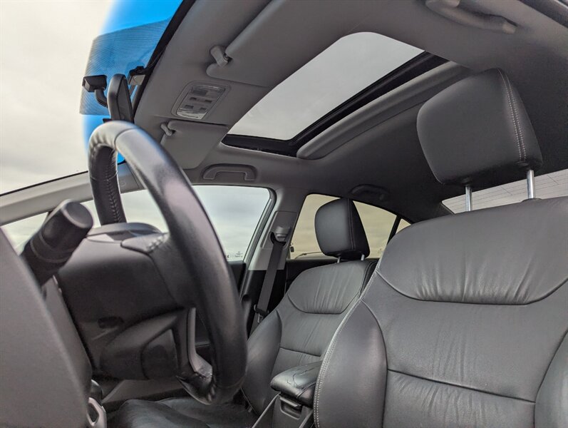 2013 Honda Civic Touring - Photo 14 - Calgary, AB T2B 2Y9