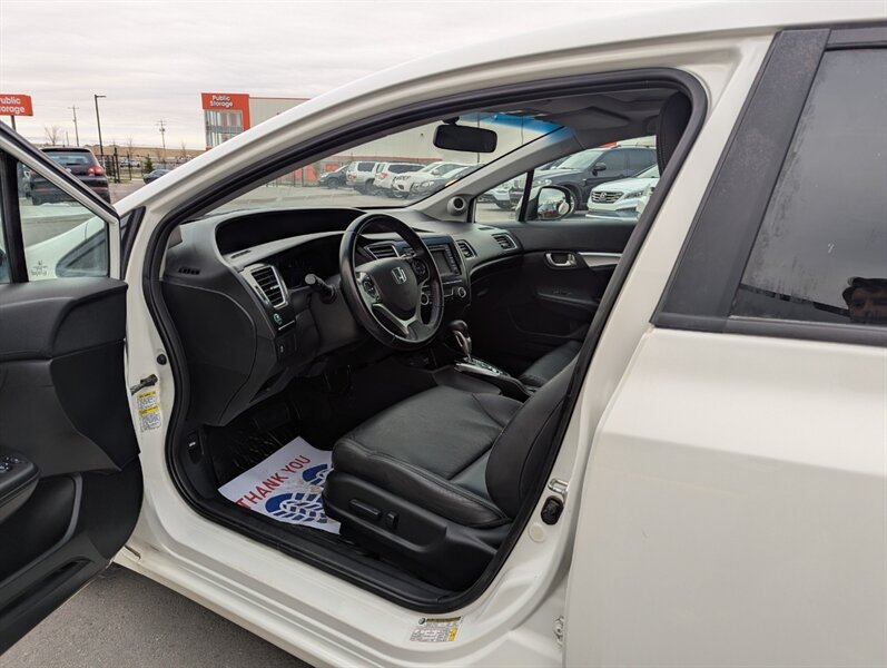 2013 Honda Civic Touring - Photo 8 - Calgary, AB T2B 2Y9