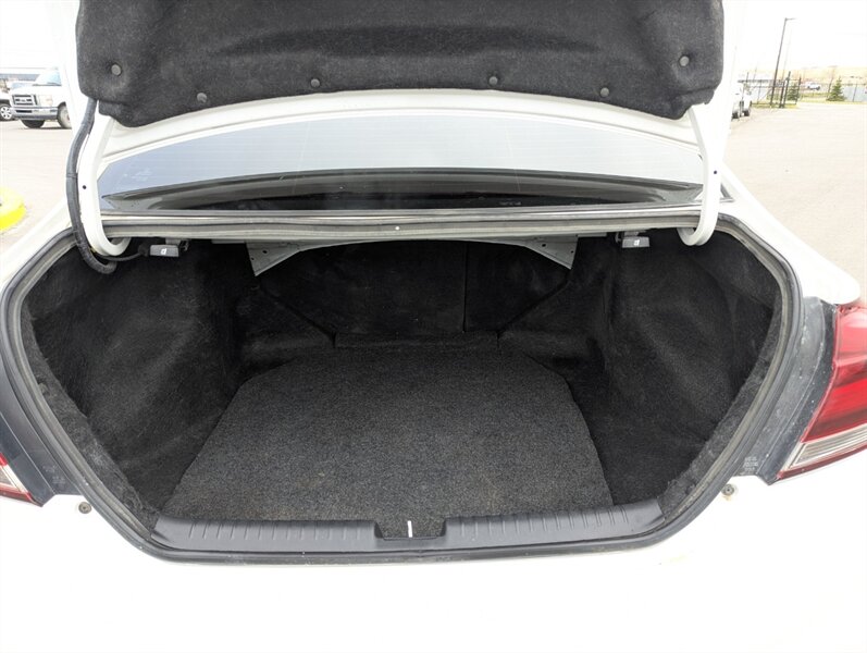 2013 Honda Civic Touring - Photo 37 - Calgary, AB T2B 2Y9