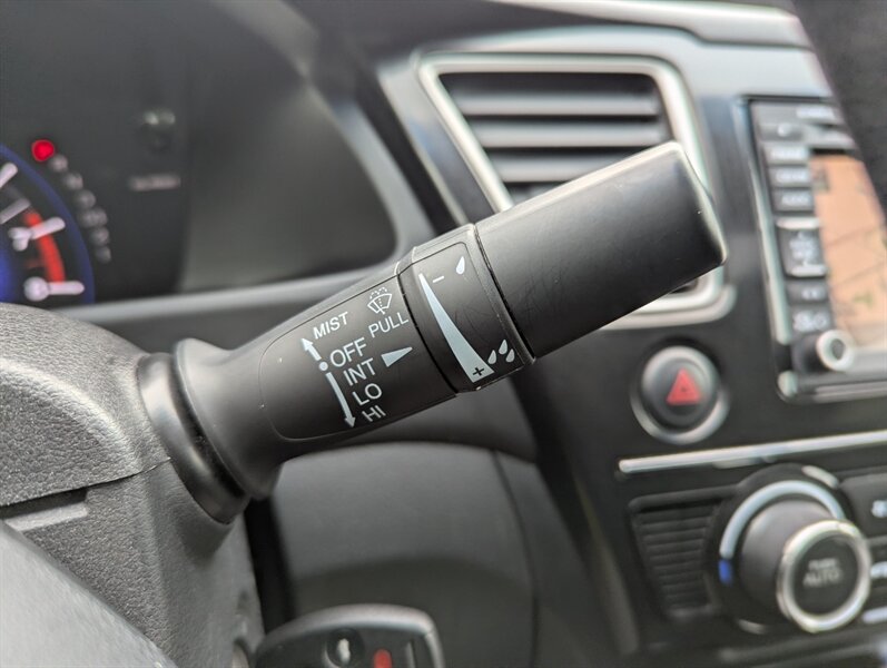 2013 Honda Civic Touring - Photo 20 - Calgary, AB T2B 2Y9