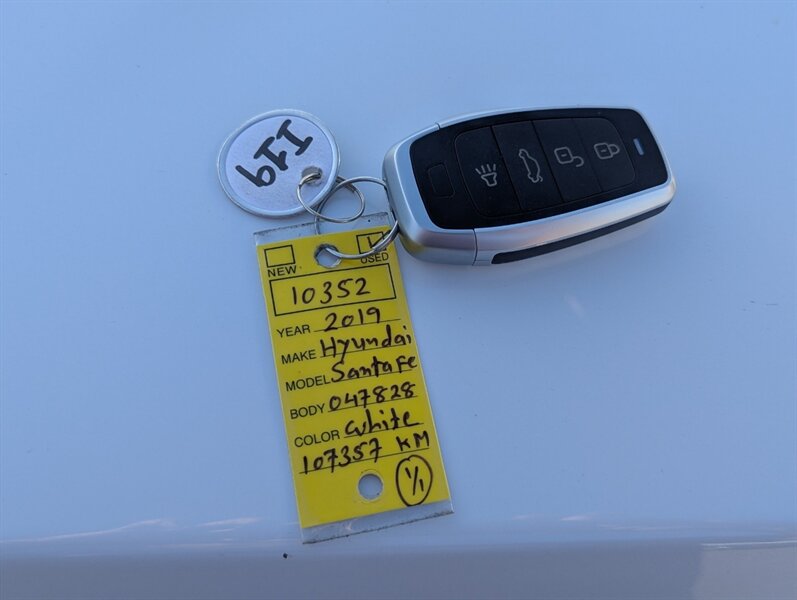 2019 Hyundai SANTA FE Preferred 2.0T - Photo 7 - Calgary, AB T2B 2Y9