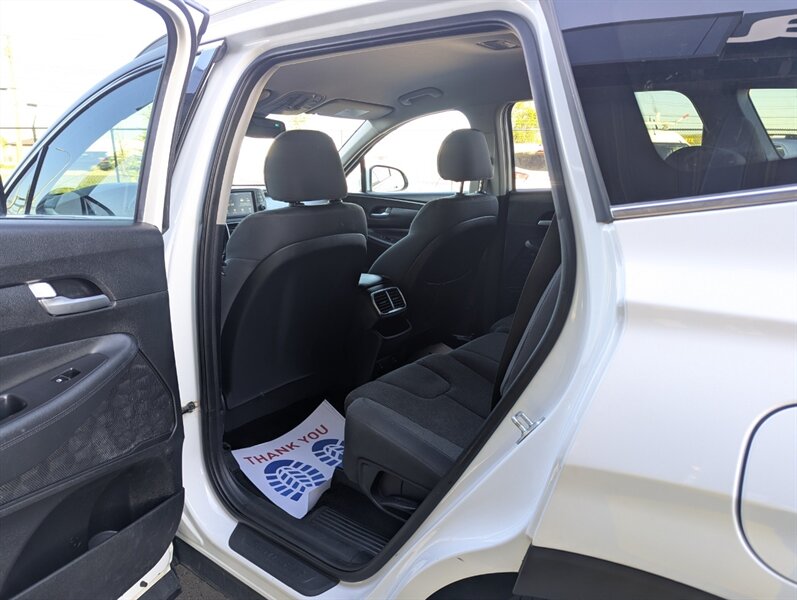 2019 Hyundai SANTA FE Preferred 2.0T - Photo 31 - Calgary, AB T2B 2Y9