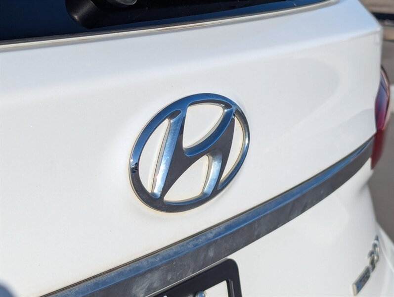 2019 Hyundai SANTA FE Preferred 2.0T - Photo 42 - Calgary, AB T2B 2Y9