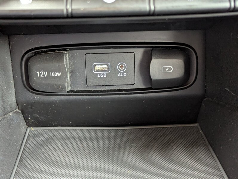 2019 Hyundai SANTA FE Preferred 2.0T - Photo 26 - Calgary, AB T2B 2Y9