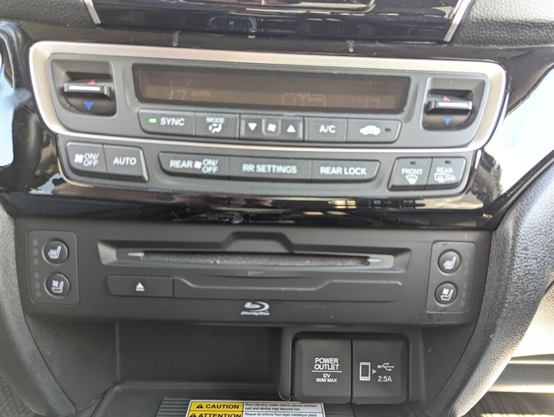 2020 Honda Pilot Touring w/Rear Captain's - Photo 25 - Calgary, AB T2B 2Y9