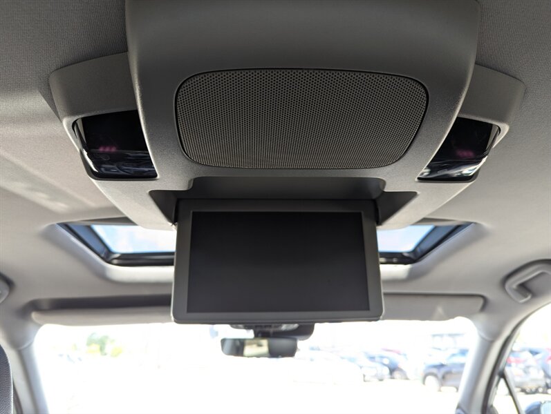 2020 Honda Pilot Touring w/Rear Captain's - Photo 36 - Calgary, AB T2B 2Y9