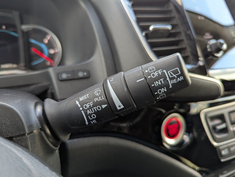 2020 Honda Pilot Touring w/Rear Captain's - Photo 21 - Calgary, AB T2B 2Y9