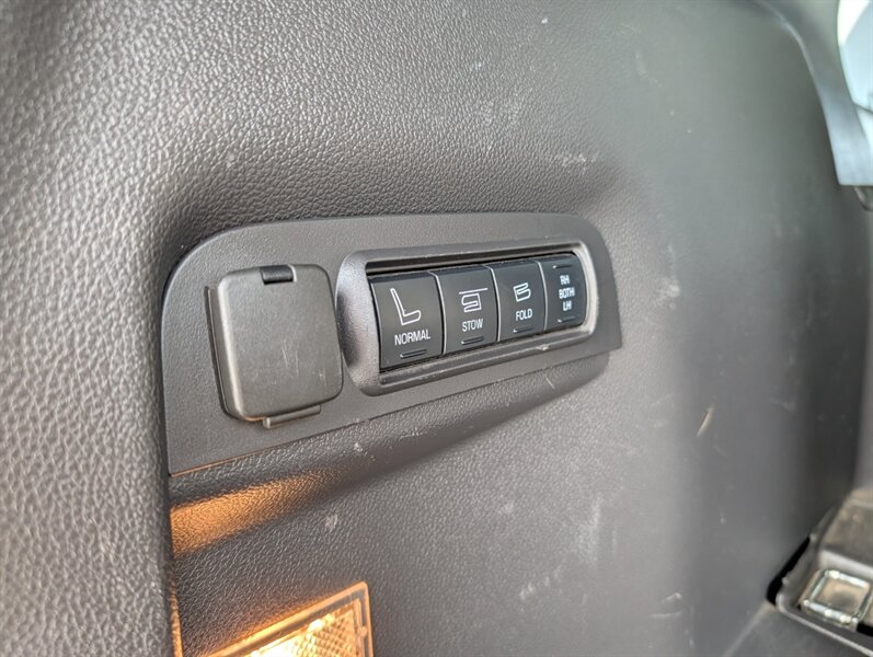 2015 Ford Explorer Sport - Photo 40 - Calgary, AB T2B 2Y9