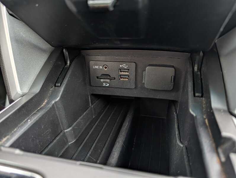 2015 Ford Explorer Sport - Photo 25 - Calgary, AB T2B 2Y9