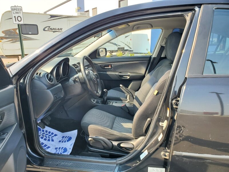 2007 Mazda Mazda3 GS - Photo 9 - Calgary, AB T2B 2Y9
