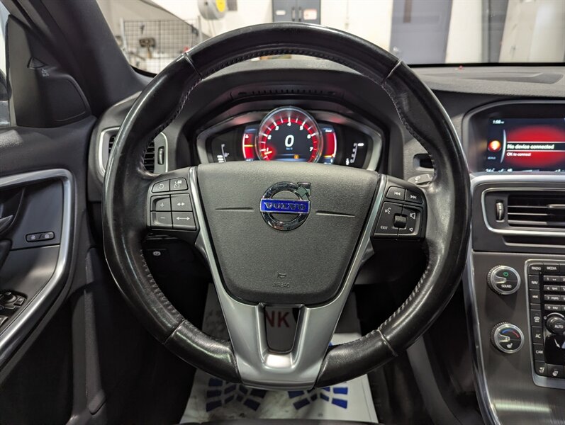2016 Volvo S60 Cross Country T5 Platinum - Photo 32 - Calgary, AB T2B 2Y9