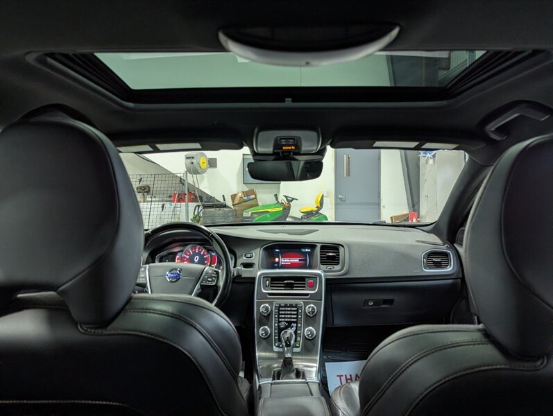 2016 Volvo S60 Cross Country T5 Platinum - Photo 33 - Calgary, AB T2B 2Y9