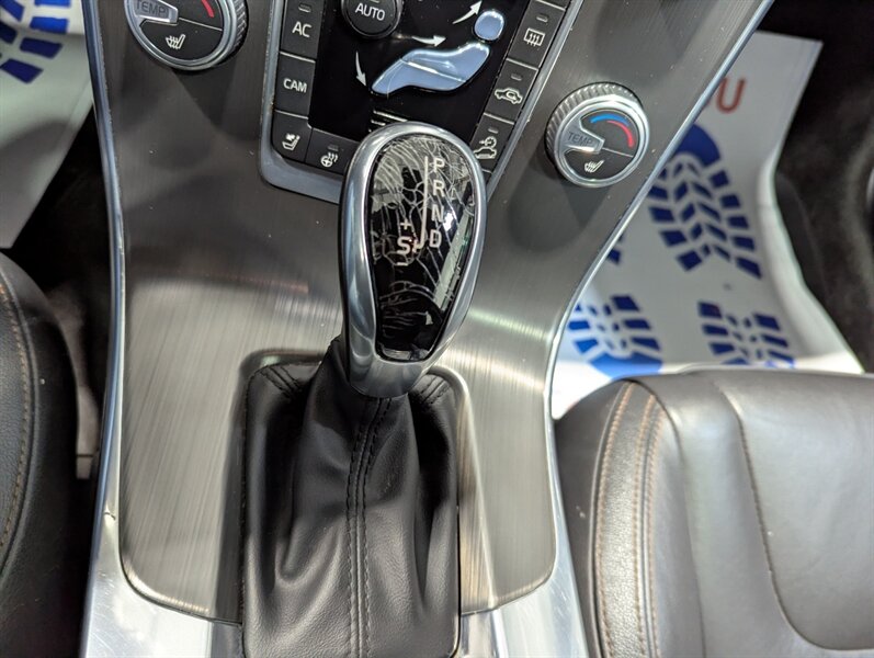 2016 Volvo S60 Cross Country T5 Platinum - Photo 26 - Calgary, AB T2B 2Y9