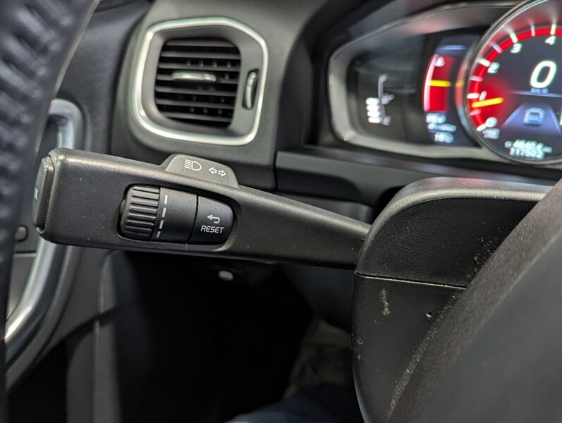 2016 Volvo S60 Cross Country T5 Platinum - Photo 20 - Calgary, AB T2B 2Y9