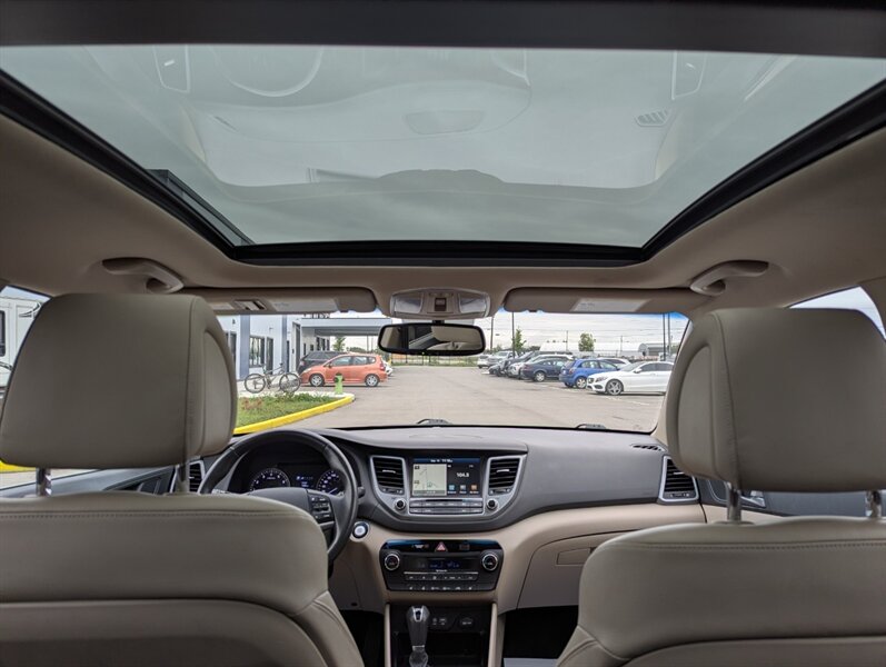 2016 Hyundai TUCSON 2.0L Luxury - Photo 35 - Calgary, AB T2B 2Y9