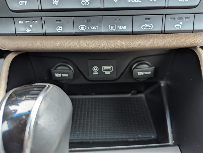 2016 Hyundai TUCSON 2.0L Luxury - Photo 24 - Calgary, AB T2B 2Y9
