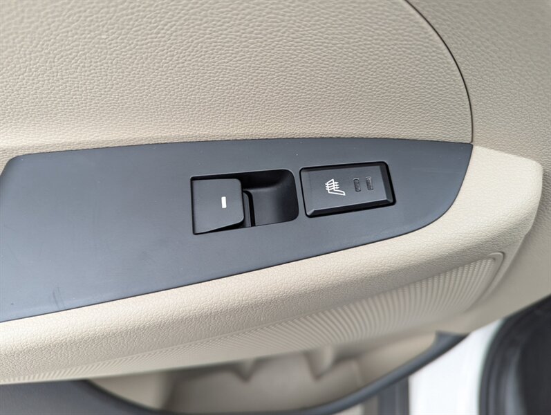 2016 Hyundai TUCSON 2.0L Luxury - Photo 32 - Calgary, AB T2B 2Y9