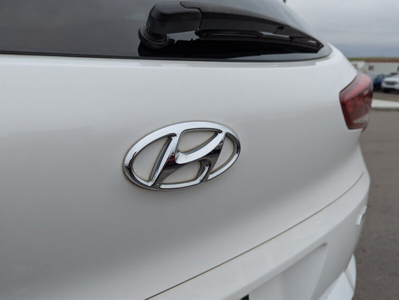 2016 Hyundai TUCSON 2.0L Luxury - Photo 45 - Calgary, AB T2B 2Y9
